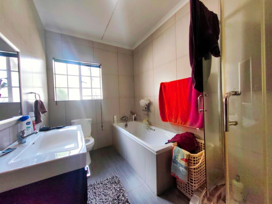 8 Bedroom Property for Sale in Potchefstroom Rural North West